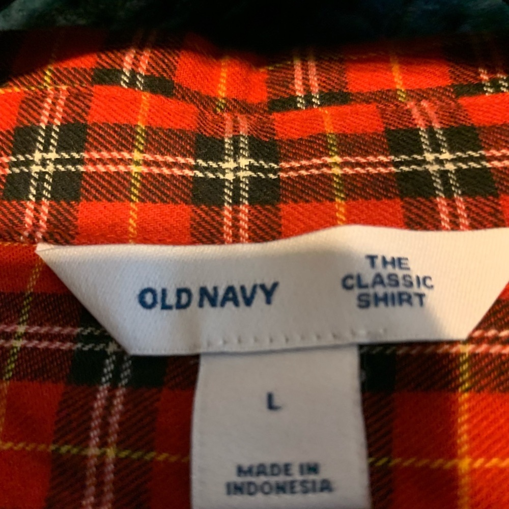 RED Plaid Shirt. Old Navy Classic. Flannel. New! Large. Shirttail hem. - Picture 6 of 7